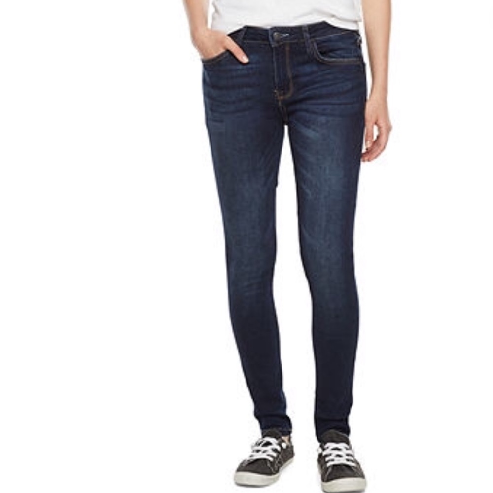 Arizona Jean Co - mid rise Skinny jeans